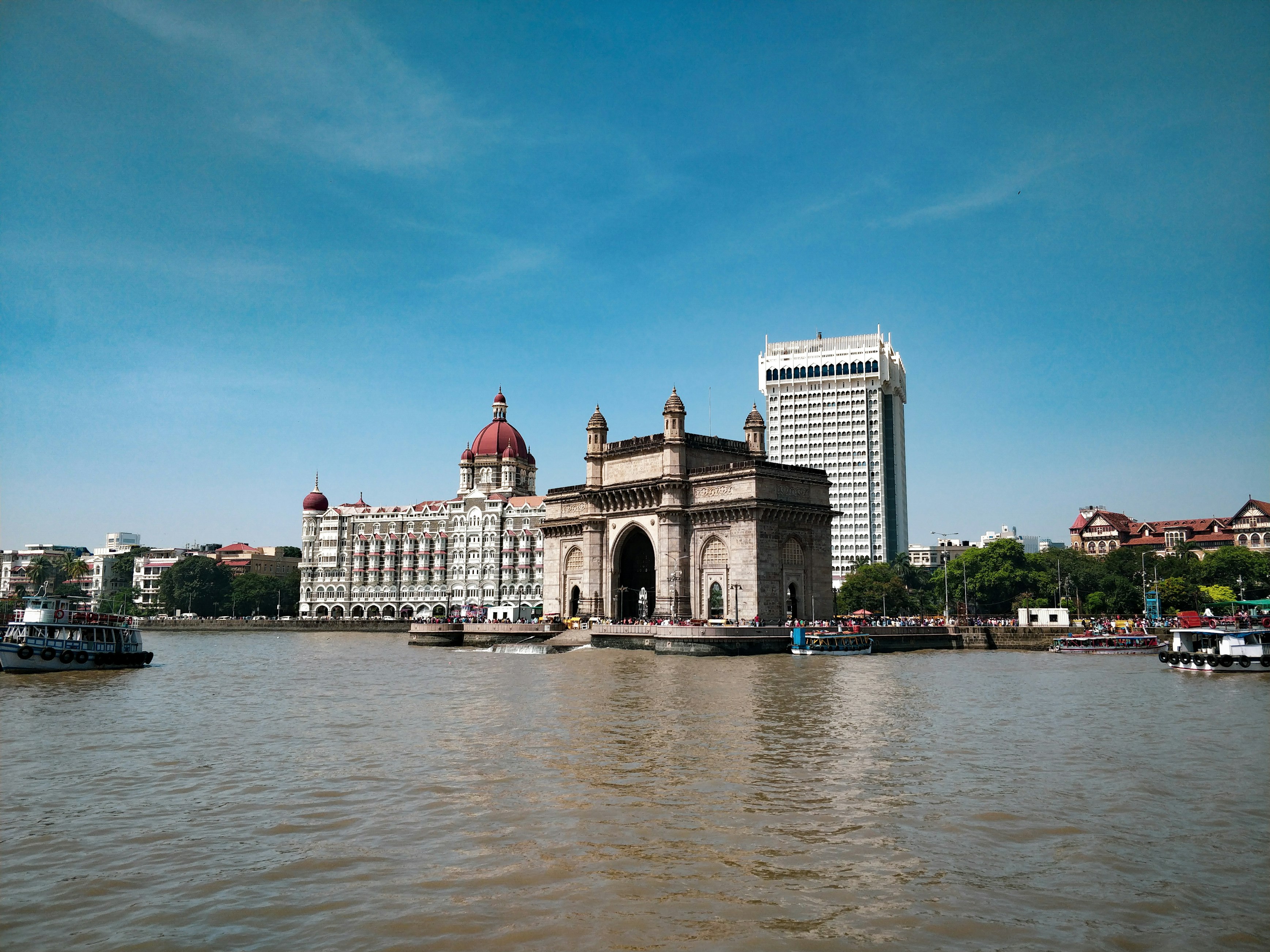 Guide to Hiring a Security Guard in Mumbai